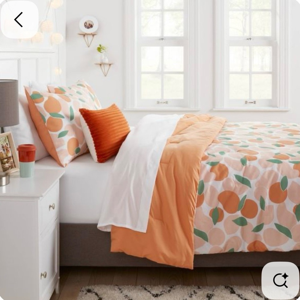 ******ISO******* DO NOT BUY RoomEssentials fruit print reversible bedding